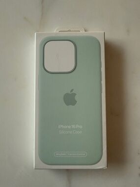NWT Apple iPhone 16 Pro Silicone Case - Aquamarine